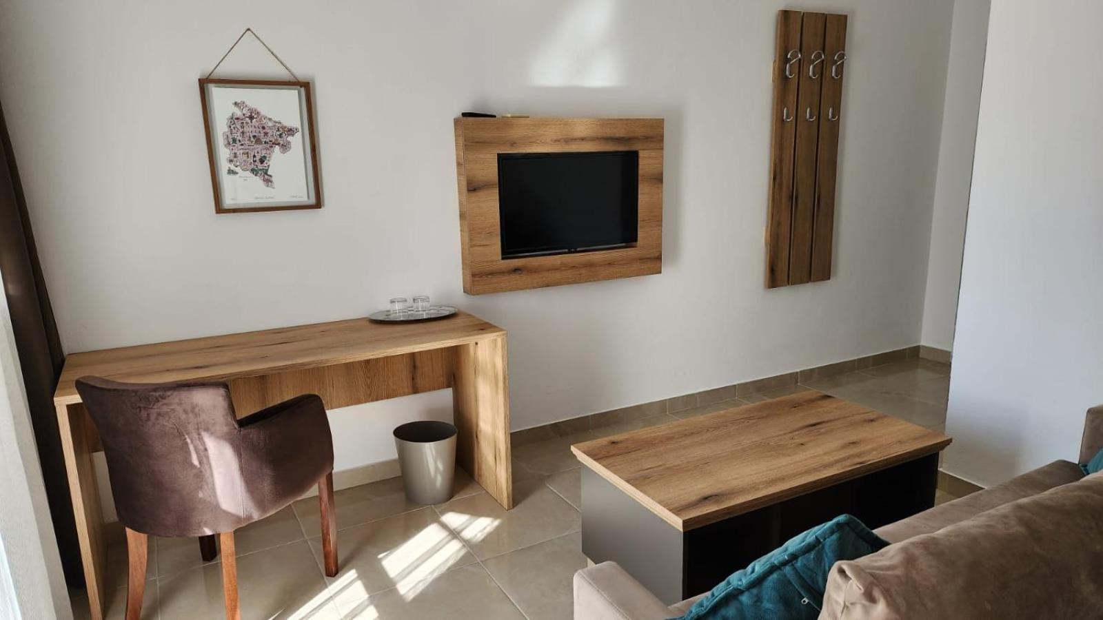 "House Muenster" Bed&Breakfast - Ulcinj Donji Stoj Rom bilde
