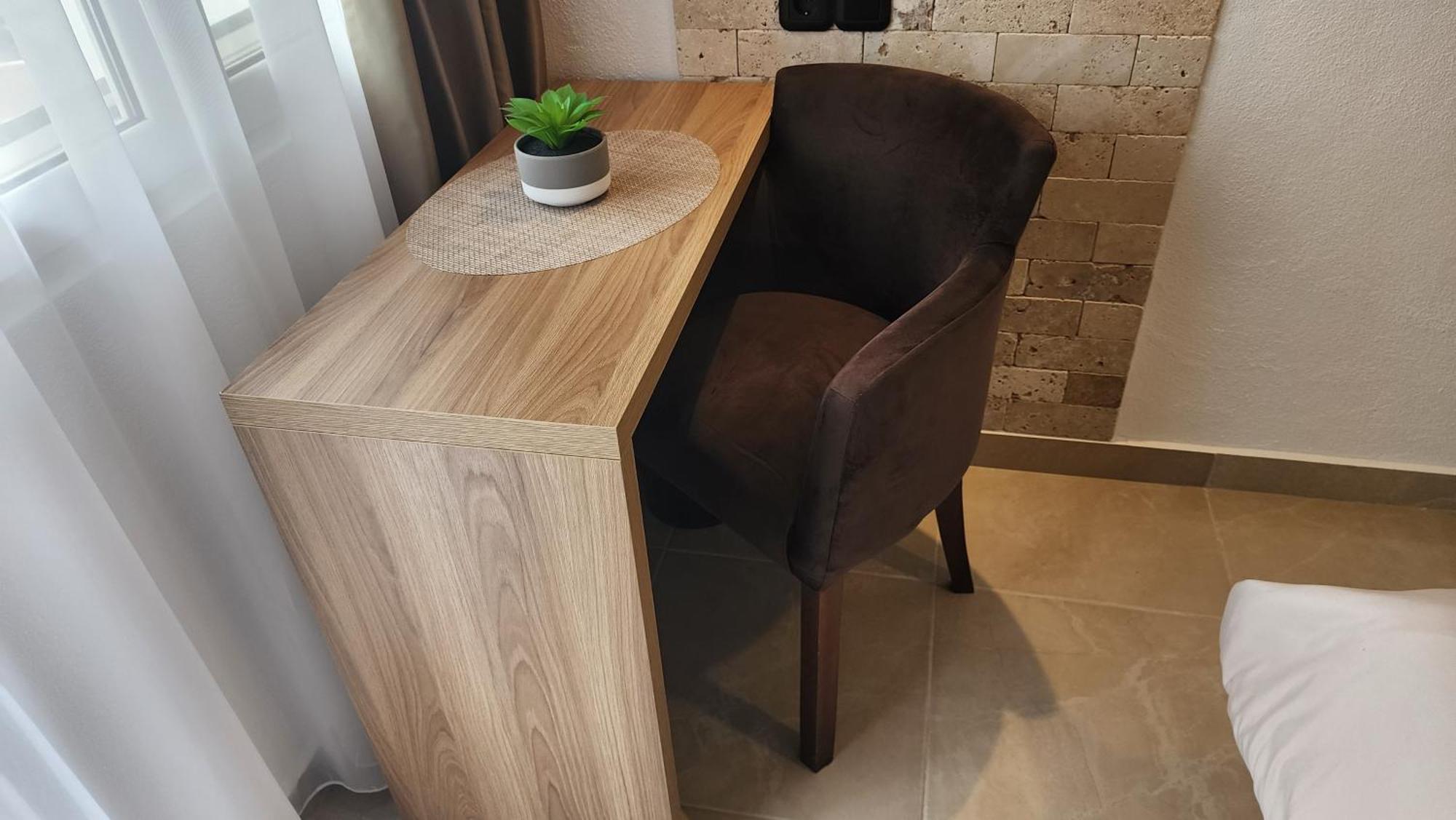 "House Muenster" Bed&Breakfast - Ulcinj Donji Stoj Rom bilde